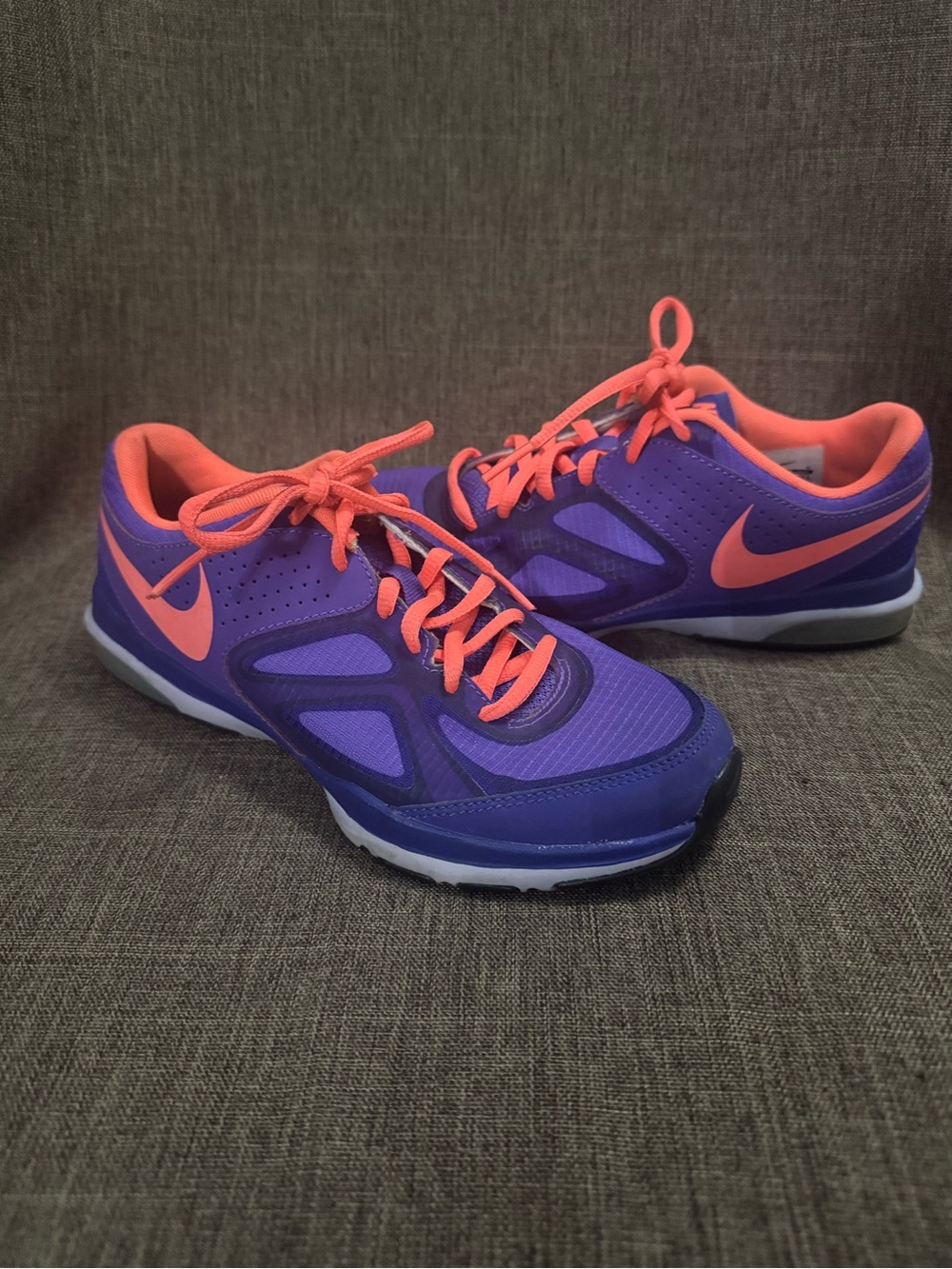 Nike training air sculpt TR size 6.5 sneaker shoe 630735-502